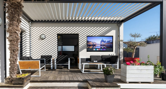 Outdoor TV vs Indoor: What Really Changes?